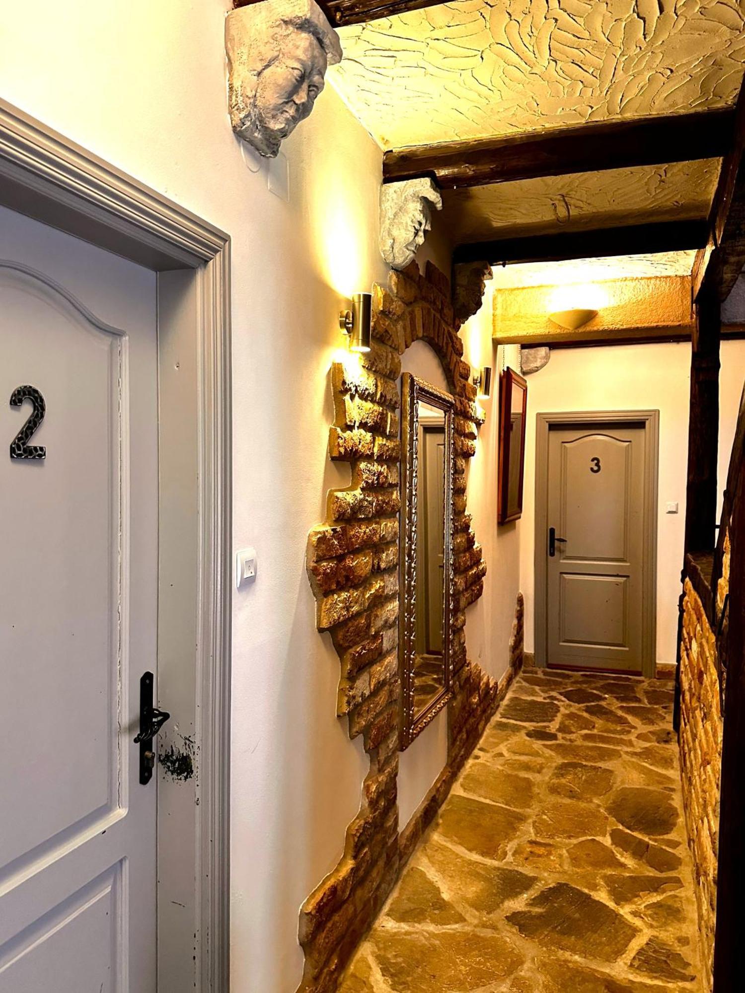 XIV Century Rooms Kaštela Exterior foto