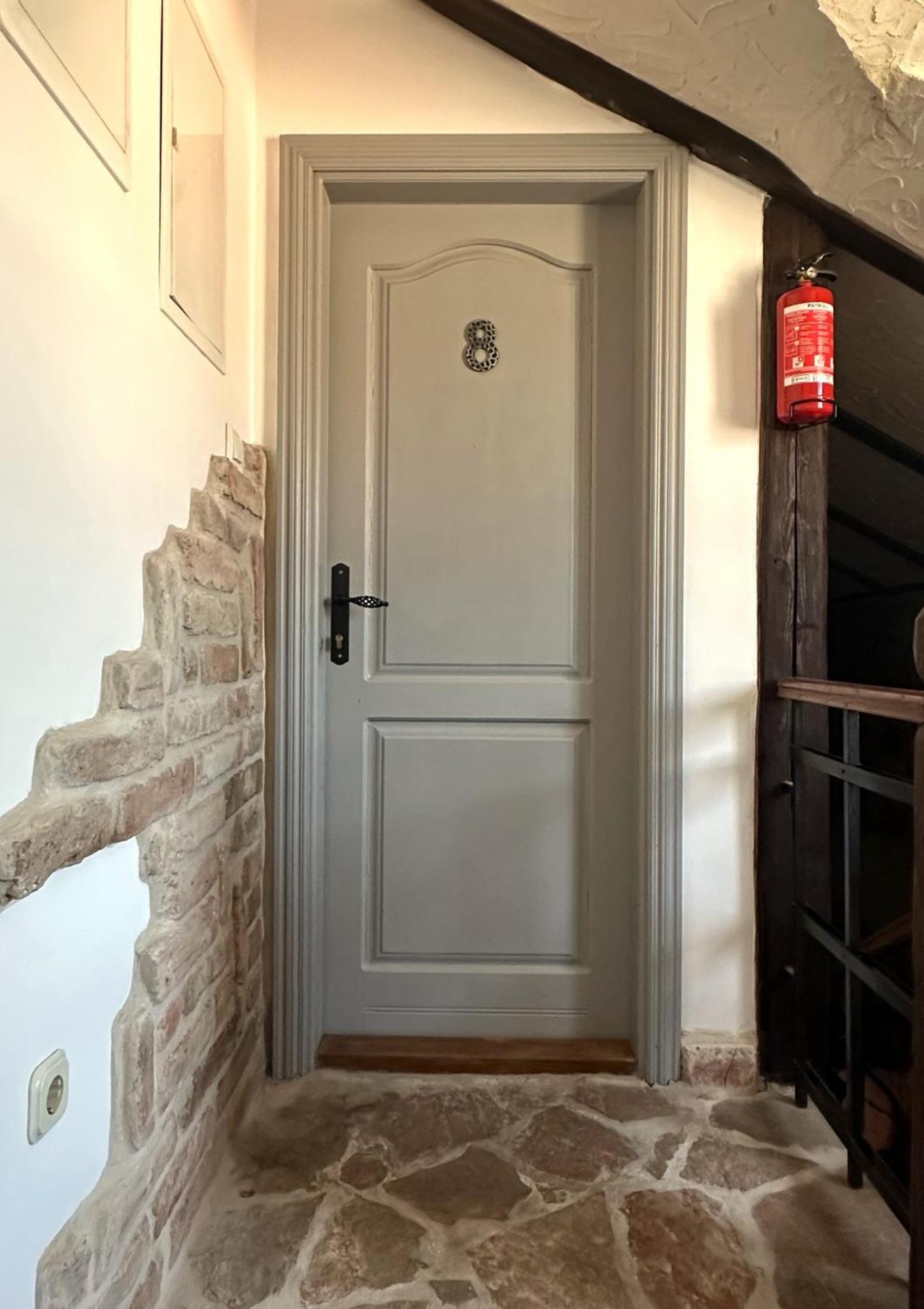 XIV Century Rooms Kaštela Exterior foto